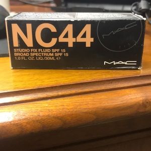 MAC Studio Fix Fluid